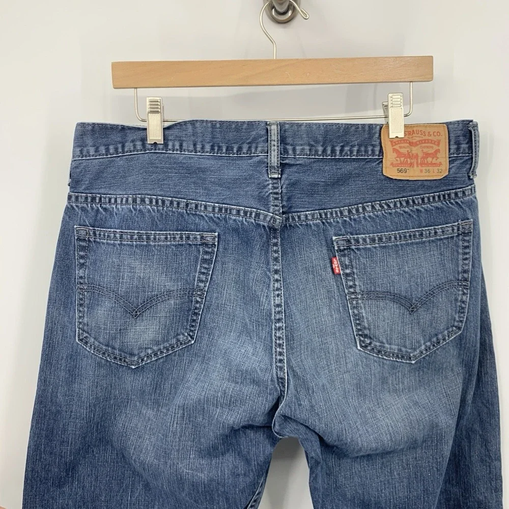 Levis 569 loose